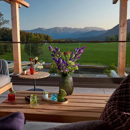 ホテル Bergeblick