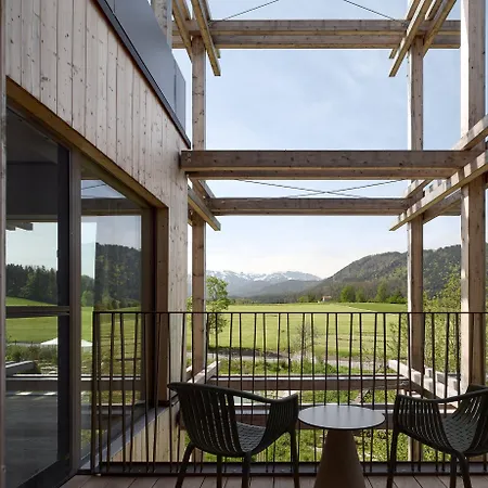 ホテル Bergeblick